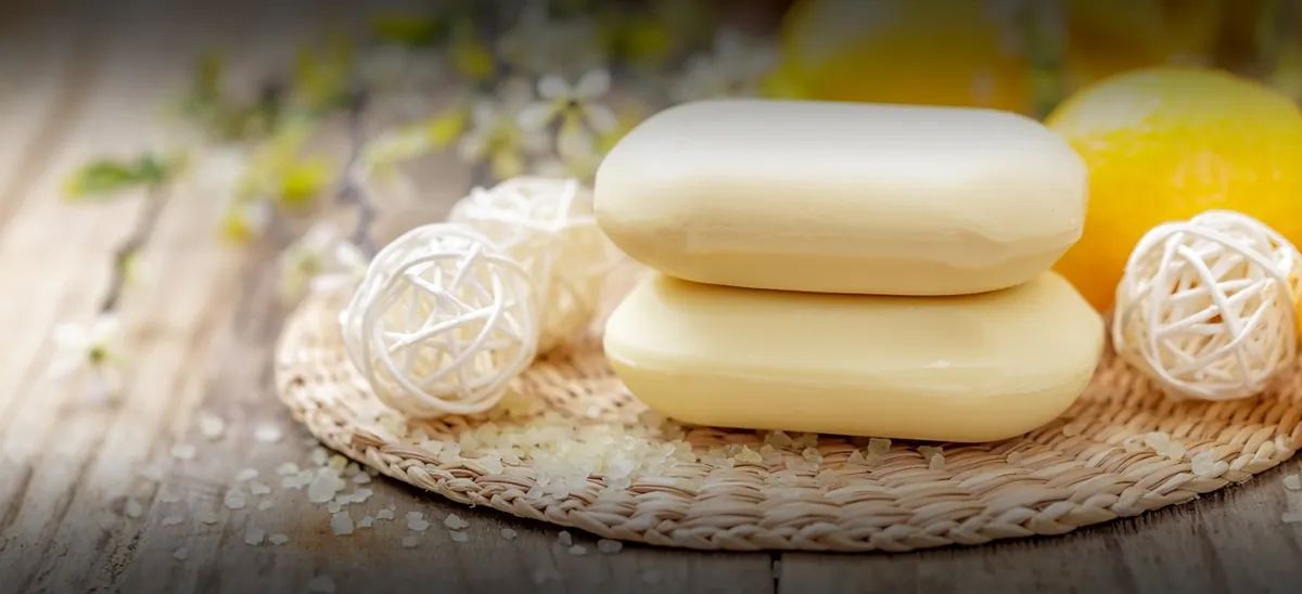 Seasonal candle and gift set collection for holiday and event shoppers